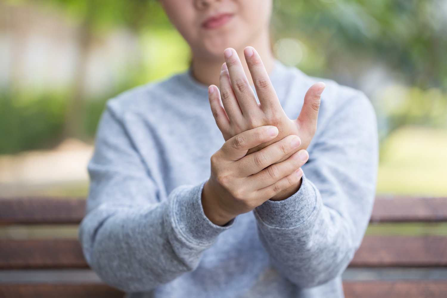 6 Treatment Options for Essential Tremors