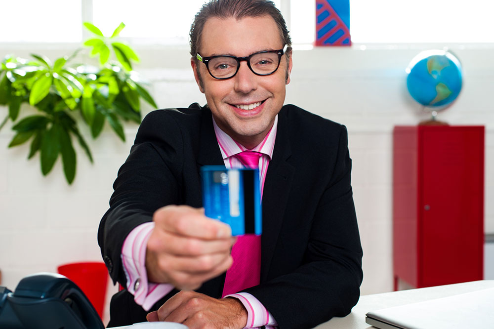 8 Essential Tips to Avoid Credit Card Debt